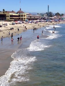 Santa Cruz Wharf and Main Beach view, around a 4-minute drive from National 9 Motel