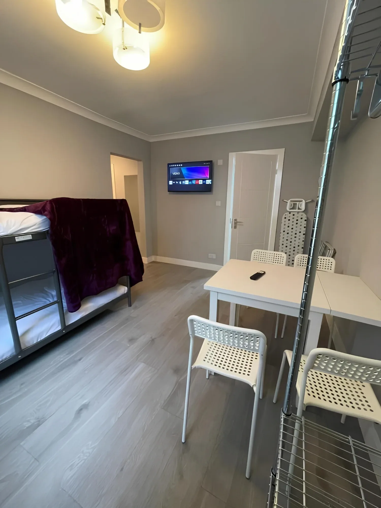 Kitchen and seating in the Basement Flat with Patio