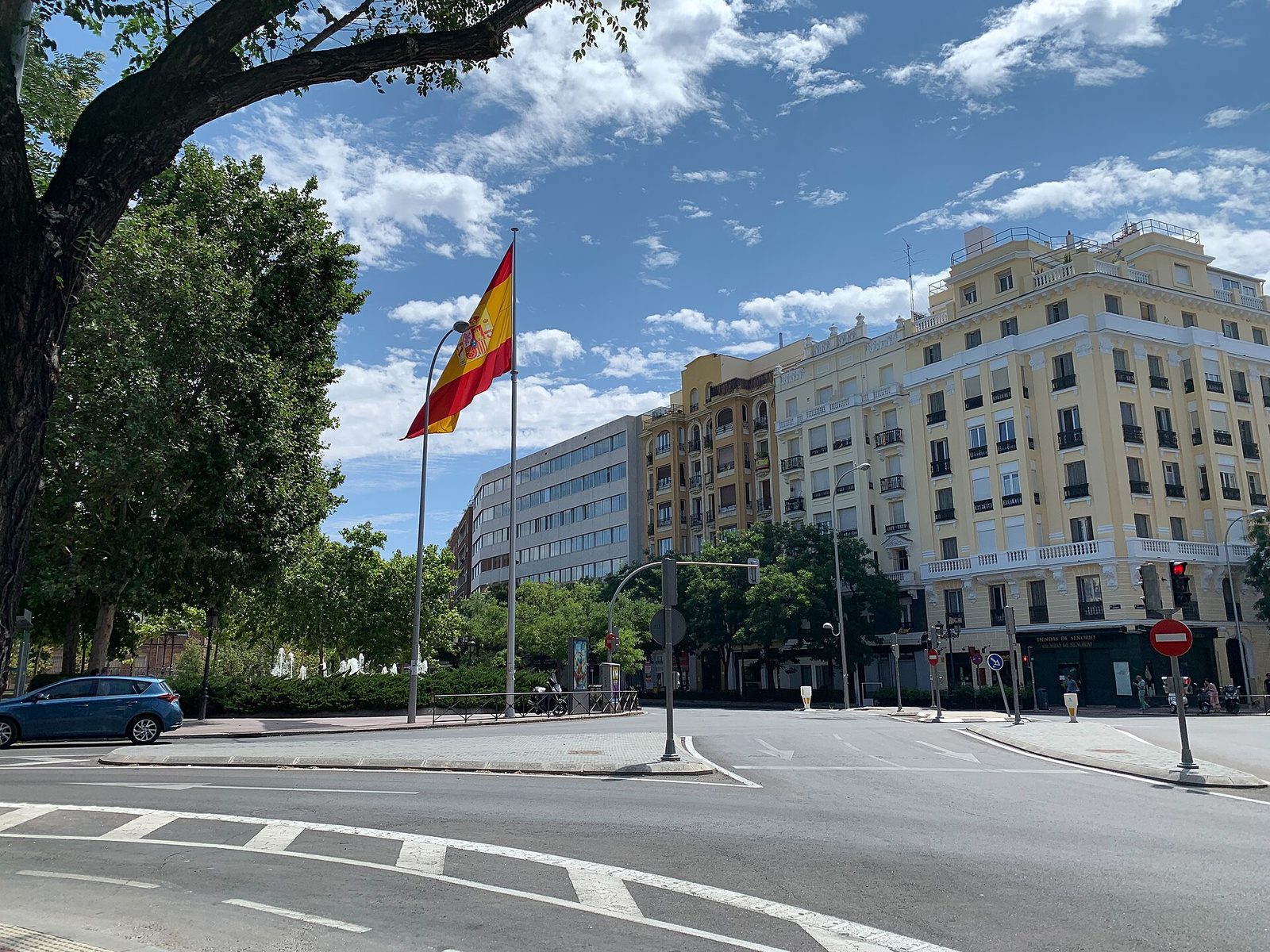 Plaza de Chamberí seen from Calle de Luchana, Madrid